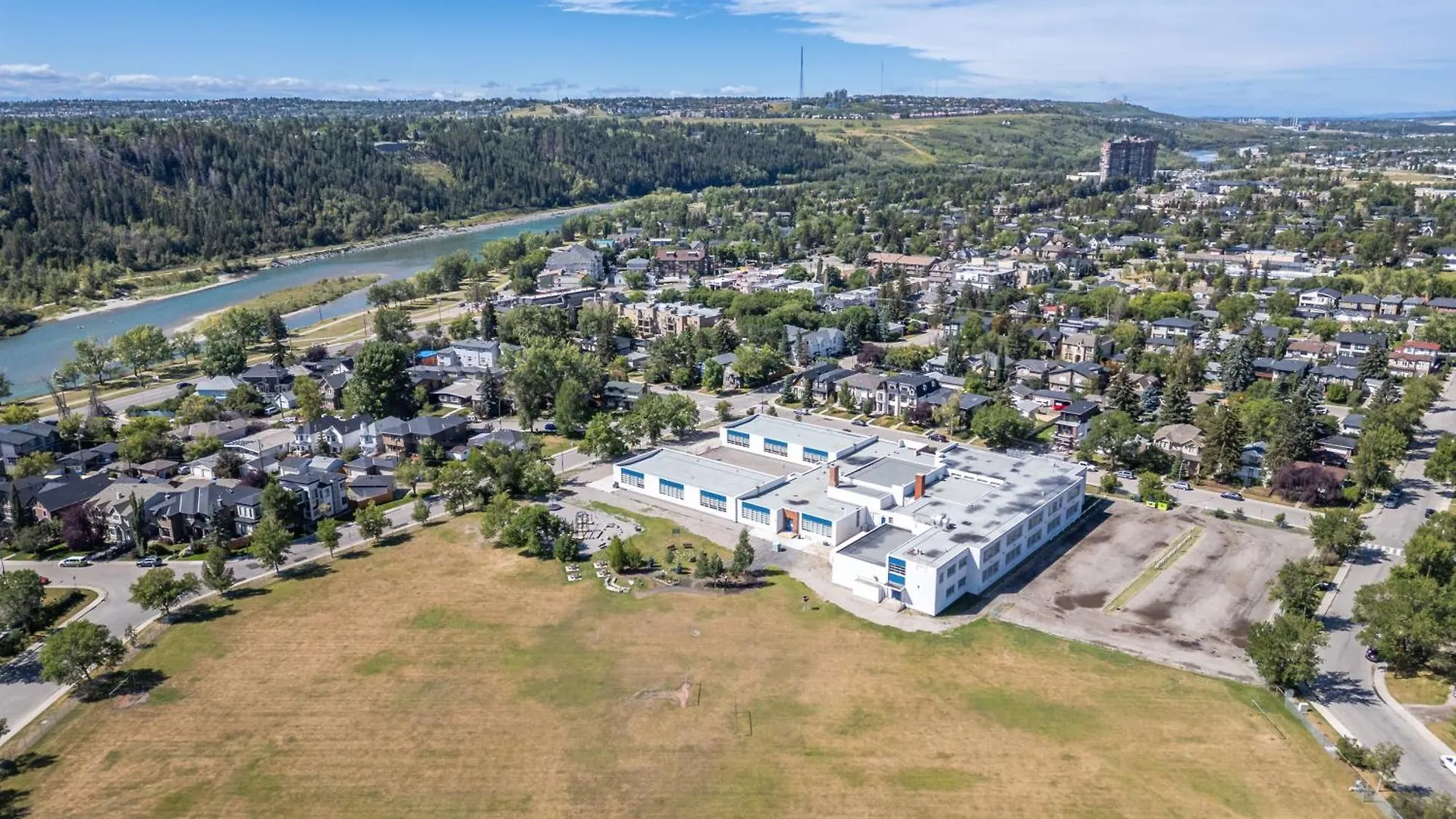 Apartment 3Bd Luxury Home, Steps To Calgary Dt, River, Hospital